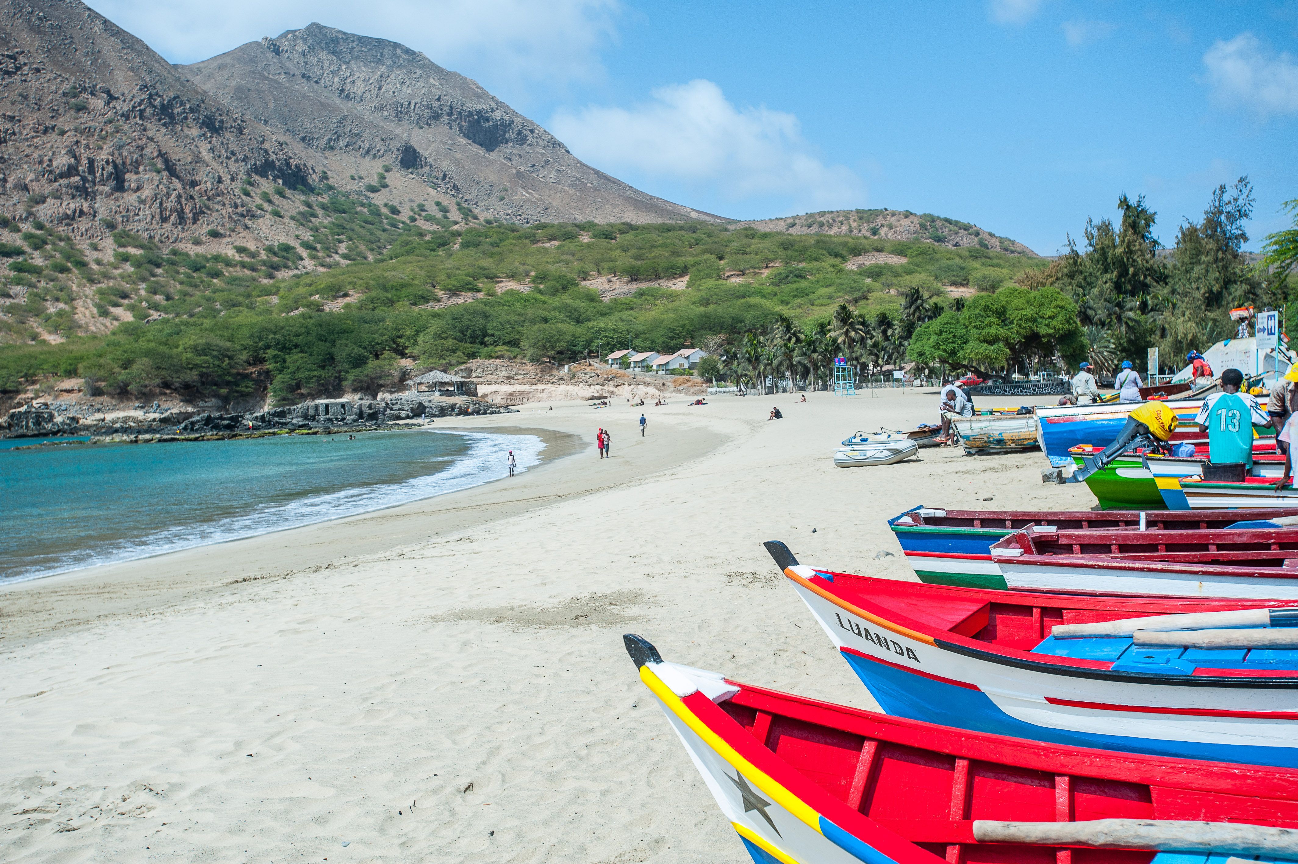 De Ponta Delgada à Praia - Emoções & Prestígio